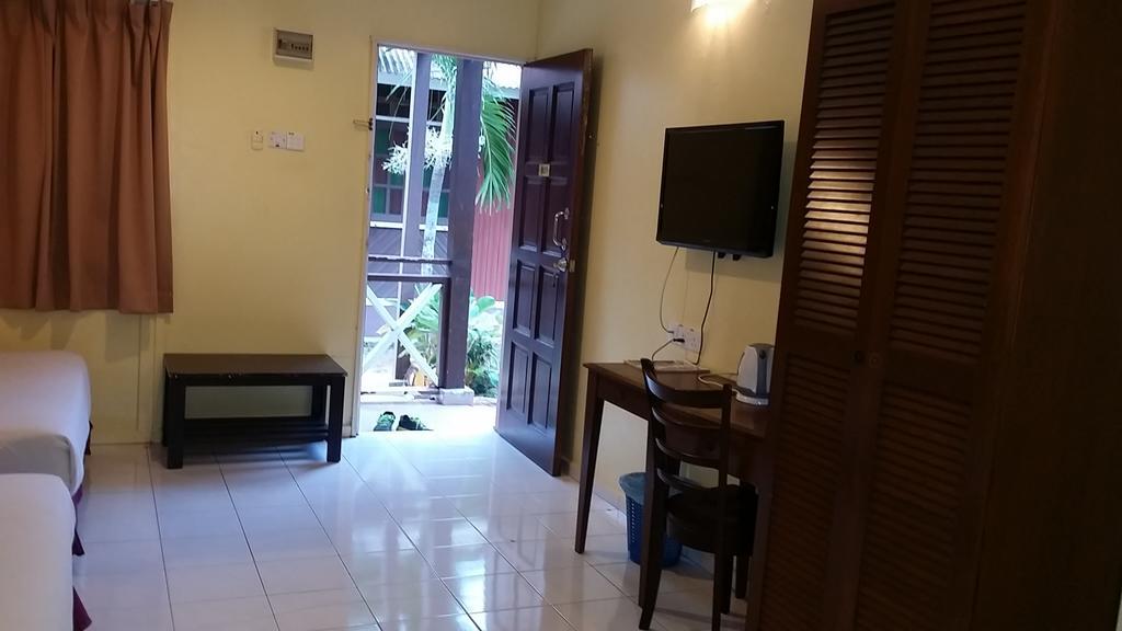 Eastana Cherating Beach Resort Екстер'єр фото