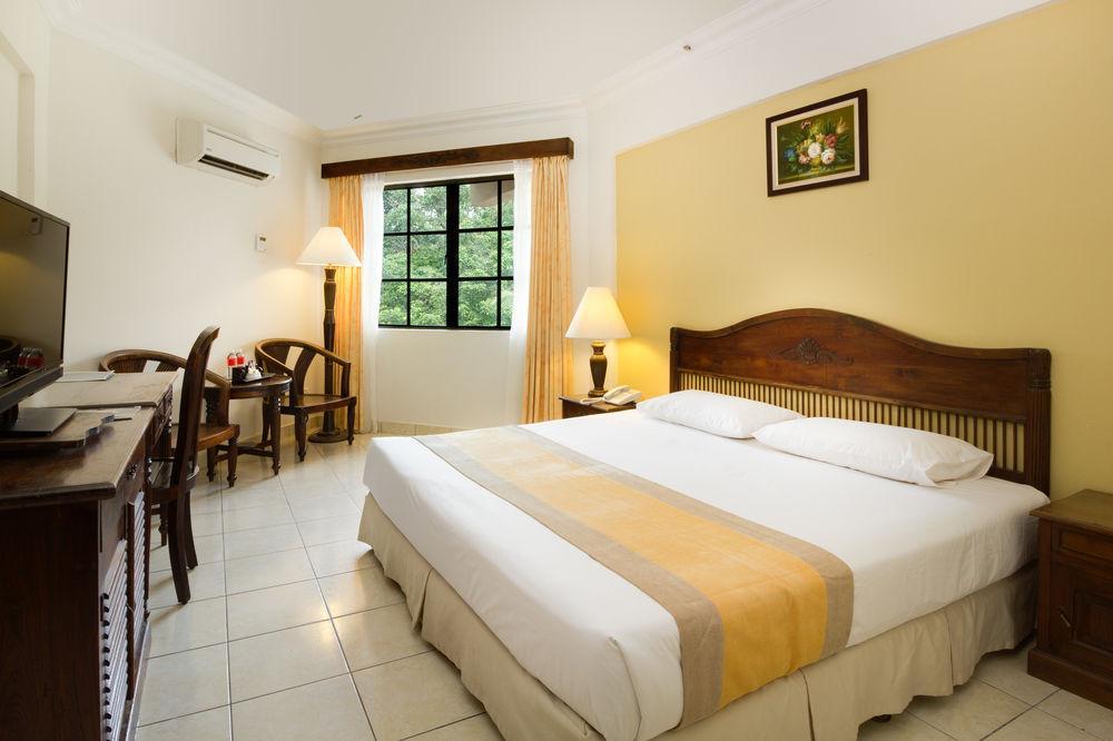 Eastana Cherating Beach Resort Екстер'єр фото